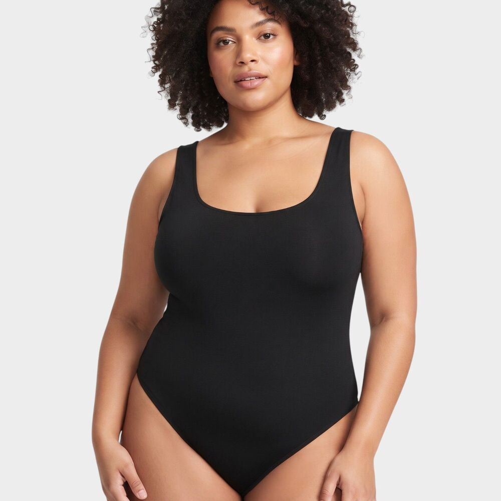 Naked Wardrobe Black 2X Plus Size Sleeveless Scoop Neck Bodysuit Essential